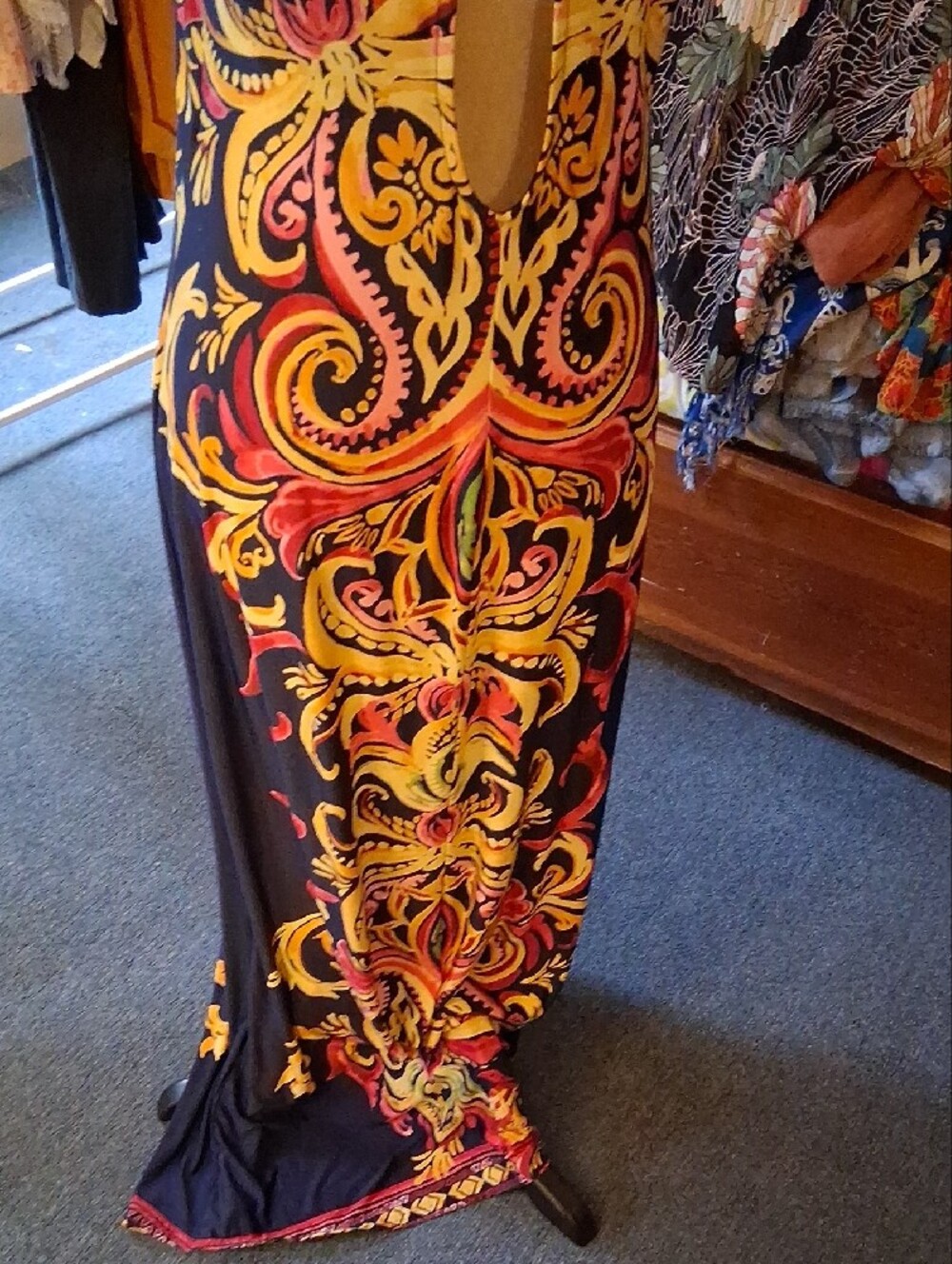 VENUS Navy and Multicolor Printed Plunging Maxi Dress - Picture 4 of 7